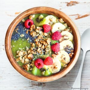 green smoothie bowl